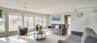 Modern Flower Mound Home < 2 Mi to River Walk