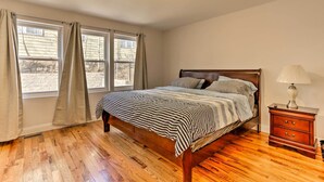 公寓 (3 Bedrooms) | 3 多间卧室、床单