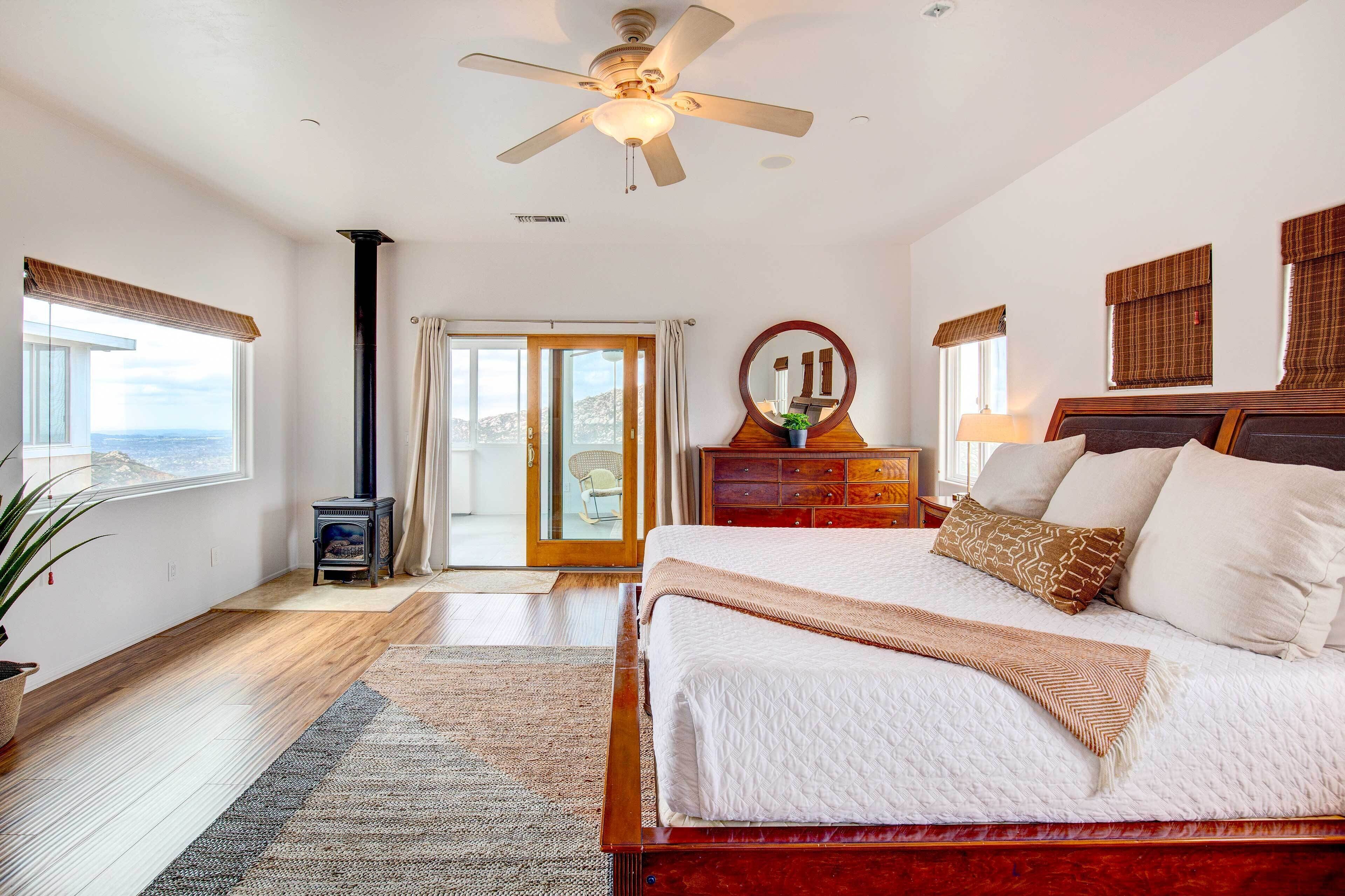 Mountaintop Ramona Home: Private Pool, Near Lake!