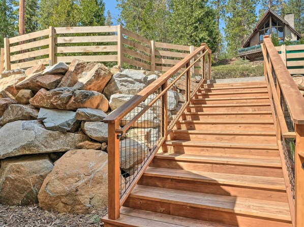 House (3 Bedrooms) | Interior - Luxury Retreat: Custom Mi-wuk Village Cabin! (Mi-Wuk Village)