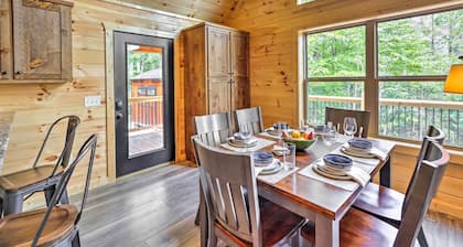 Murphy Mtn Retreat: Wraparound Deck & Hot Tub