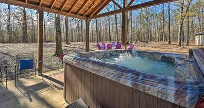 Pet-friendly 'shady Oaks' Broken Bow Gem w/ Patio!