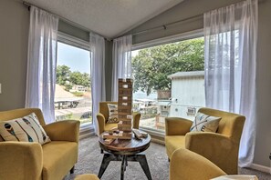 Interior - Osage Beach Family Hideaway on No-wake Cove! (Osage Beach)