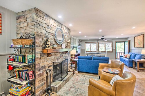 Main St Red River Ski Condo w/ Mountain View!