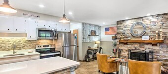 Main St Red River Ski Condo w/ Mountain View!