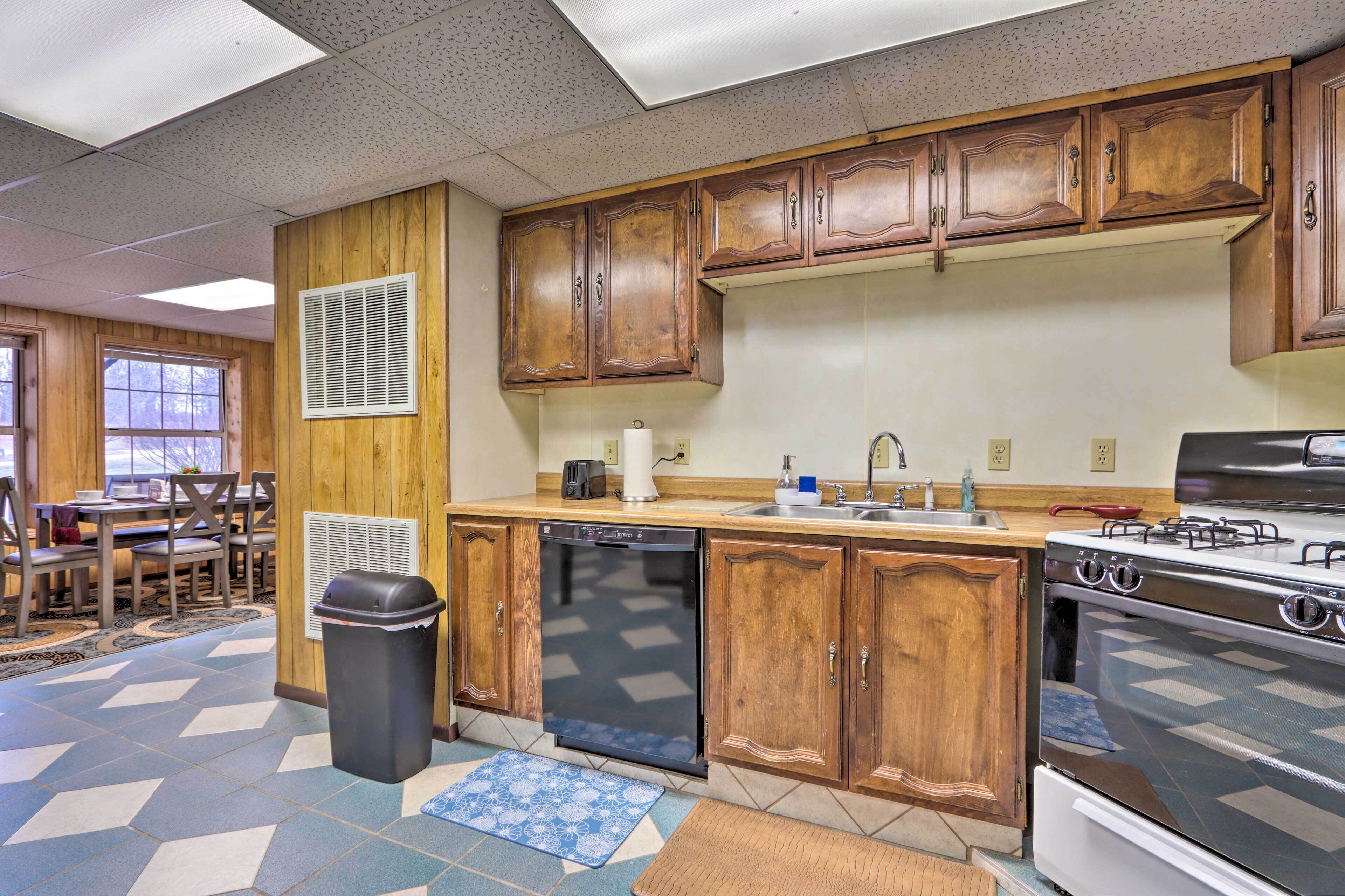 Pet-friendly Apartment w/ Shared Fishing Pond