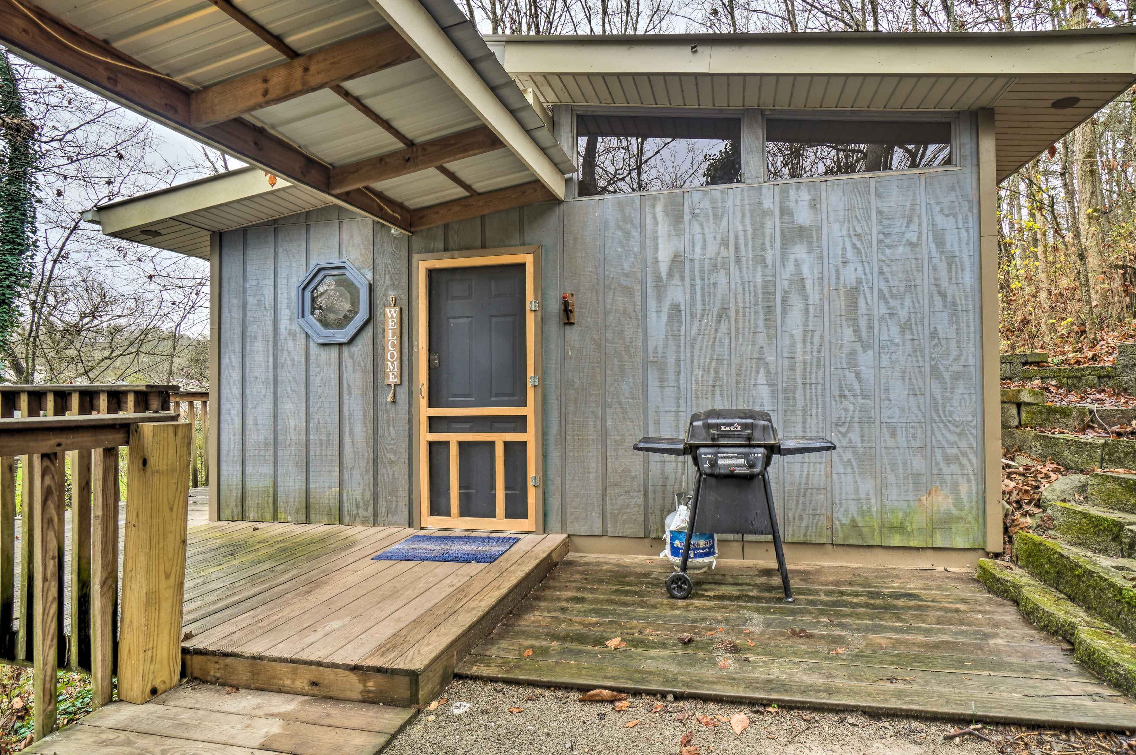 Peaceful Knoxville Hideaway: 8 Mi to Dtwn!