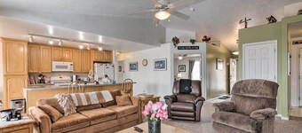 Outdoorsy Utah Paradise w/ Mountain Views!