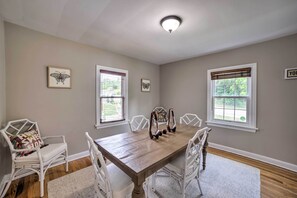 House (3 Bedrooms) | Interior - Pet-friendly Lake Getaway: 1 Block to Beach! (Gary)