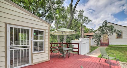 Pet-friendly Lake Getaway: 1 Block to Beach!