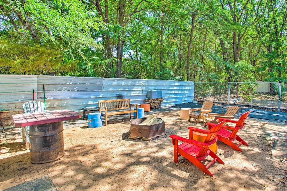 Pet-friendly Kingston Getaway w/ Boat Dock!