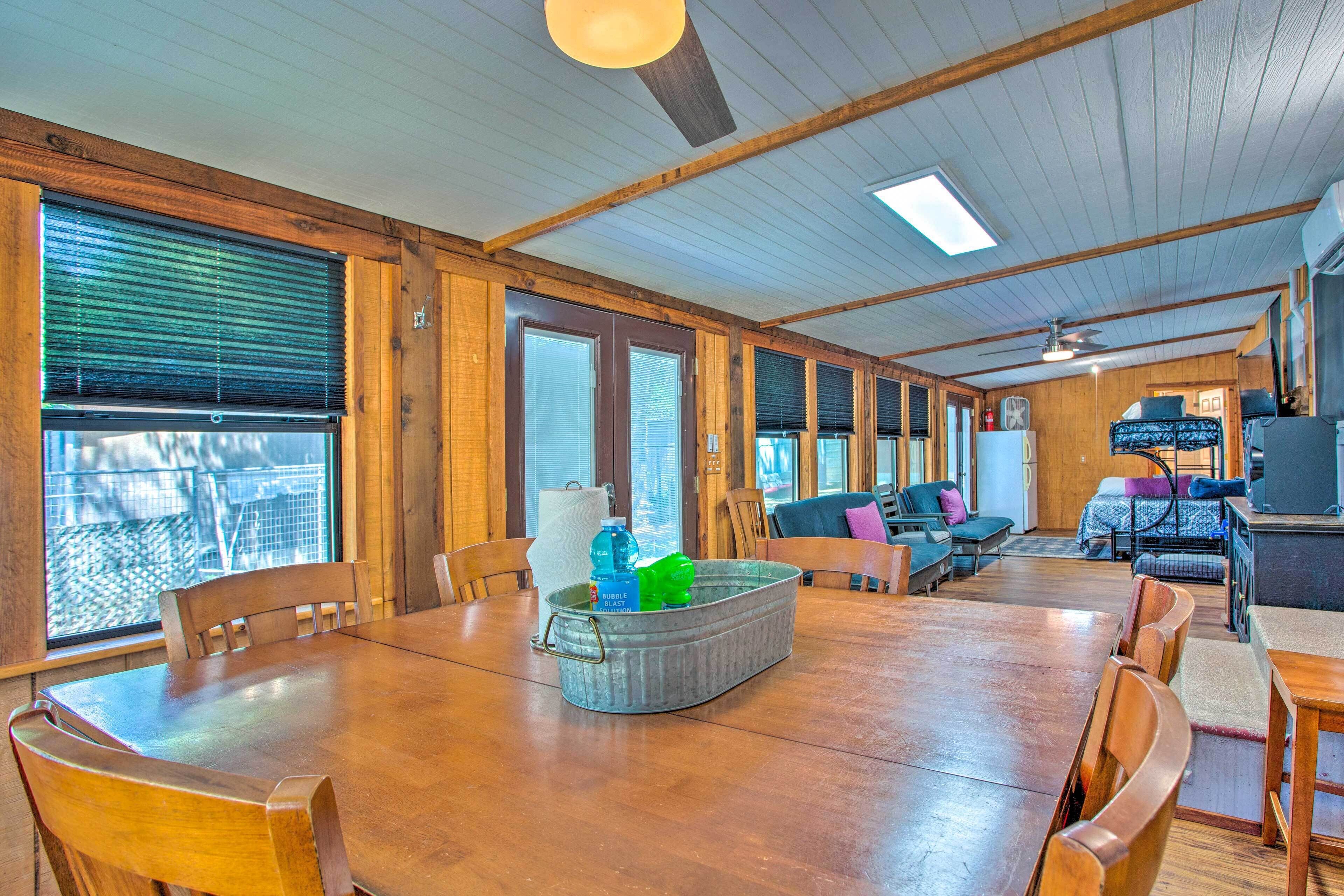 Pet-friendly Kingston Getaway w/ Boat Dock!