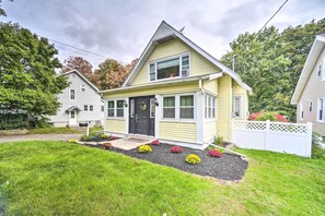 House (2 Bedrooms) | Front of property