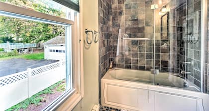 Pet-friendly Latham Retreat ~ 7 Mi to Albany!
