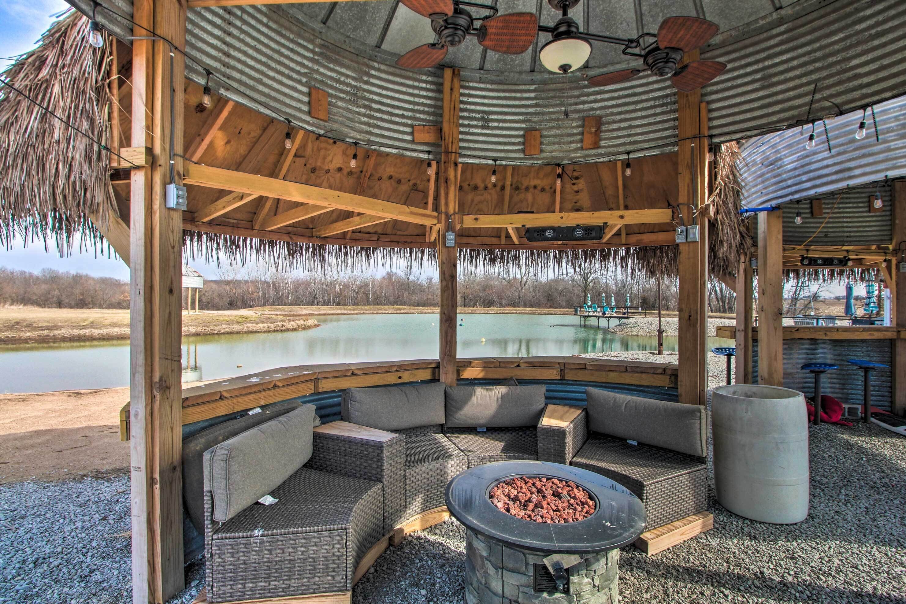 Pet-friendly Vacation Rental in Braymer!