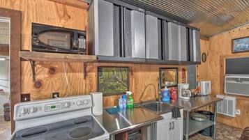 Apartment (0 Bedroom) | Interior