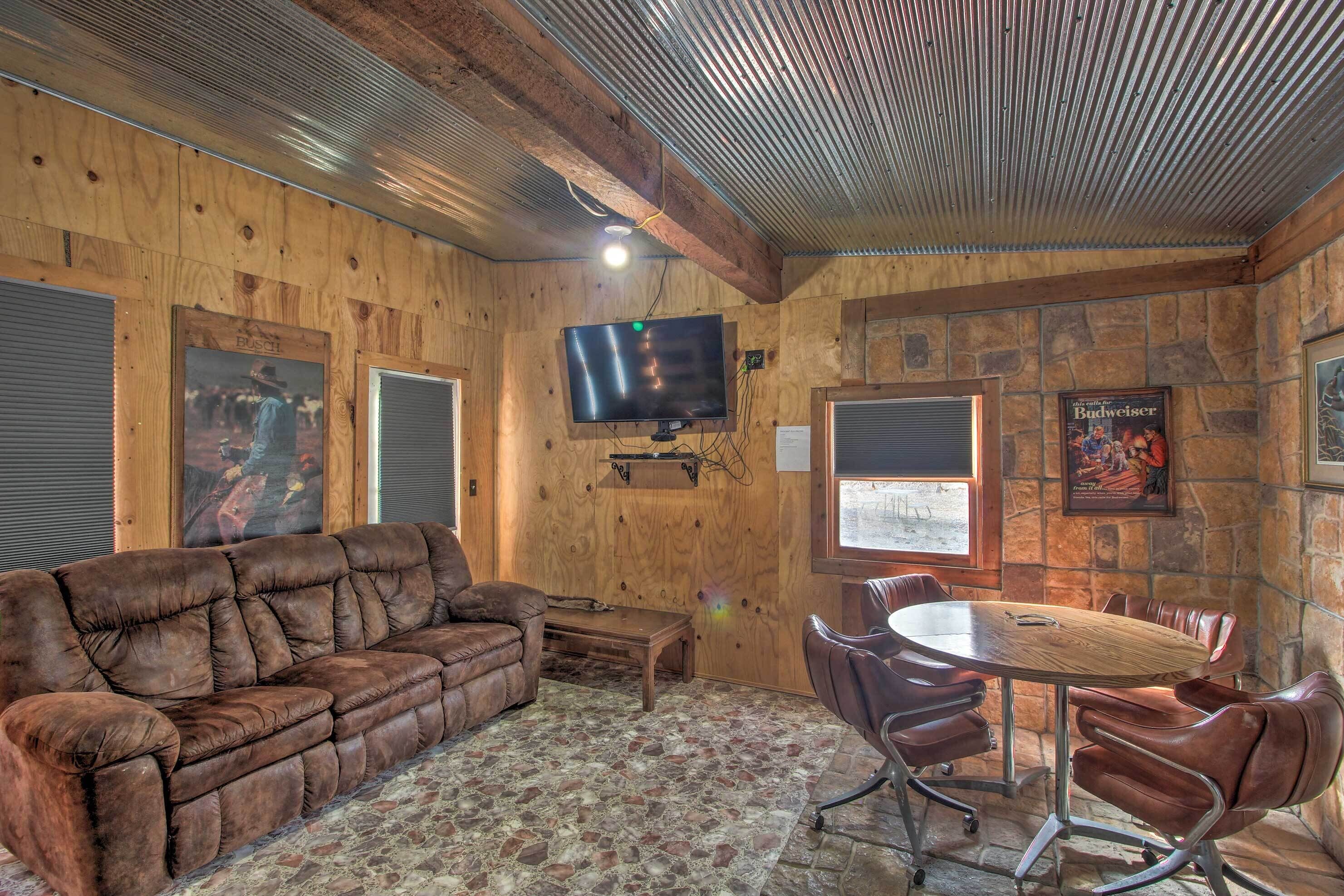 Pet-friendly Vacation Rental in Braymer!