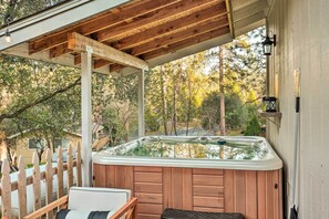 Interior - Lakeside Groveland Home w/ Hot Tub, Near Yosemite (Groveland)