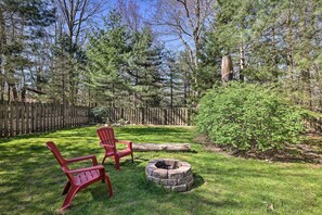 House (4 Bedrooms) | Interior - 3 Mi to Kalahari: Pocono Mountain Home w/ Fire Pit (Pocono Summit)