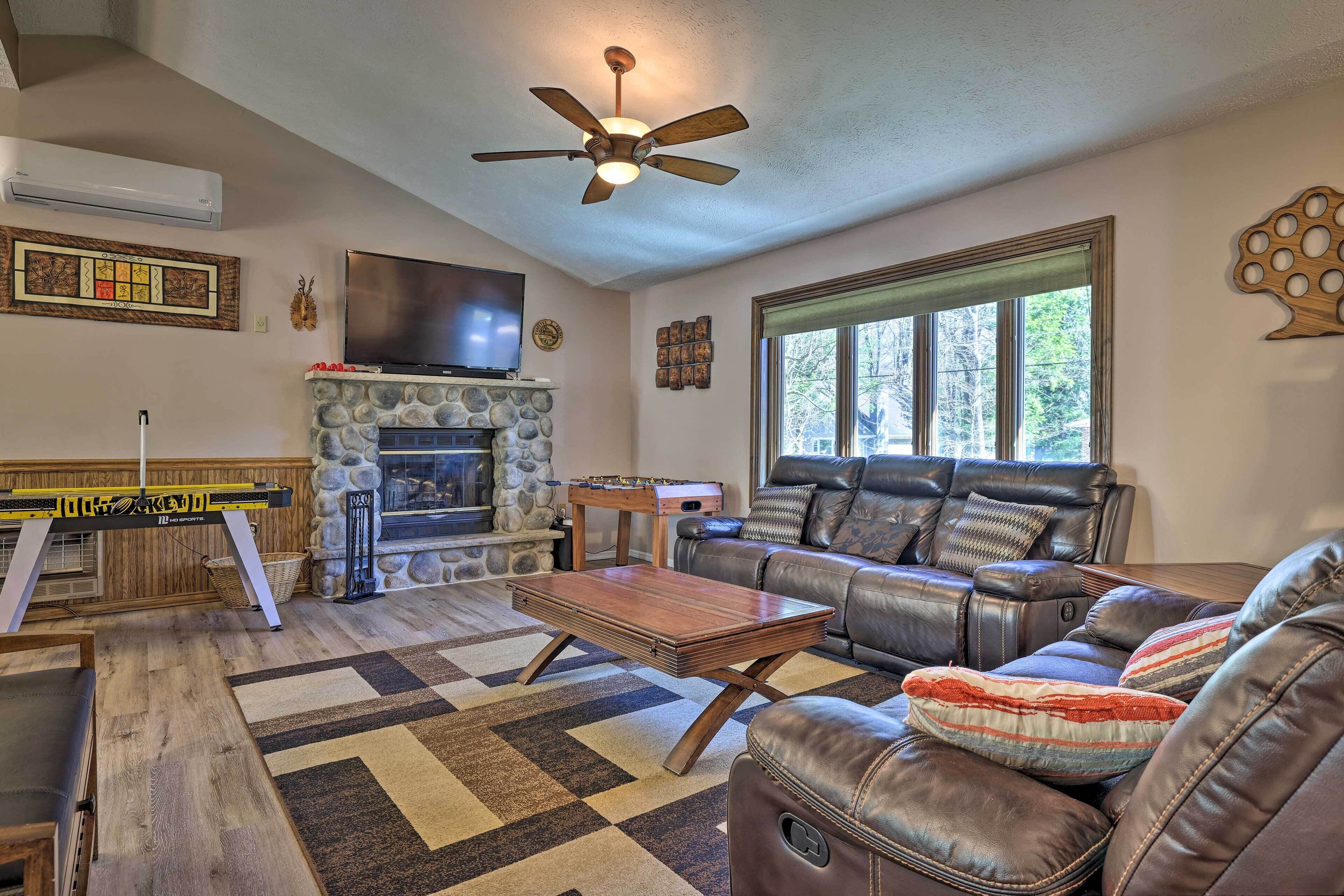 Pocono Home-away-from-home ~ 2 Mi From Kalahari!