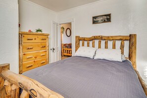 Apartment (1 Bedroom) | Interior - Walk to Royal Gorge Railroad! Colorado Base Camp (Canon City)