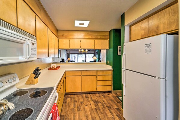 House (2 Bedrooms) | Interior