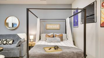 Apartment (0 Bedroom) | Interior