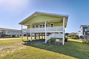 House (4 Bedrooms) | Interior - Quaint 'sand Dollar Sandbar' - Walk to Beach! (Holly Ridge)