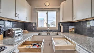 House (2 Bedrooms) | Bahagian dalam
