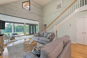 House (4 Bedrooms) | Interior - Pickwick Lake Home w/ Screened-in Porch, Dock (Savannah)