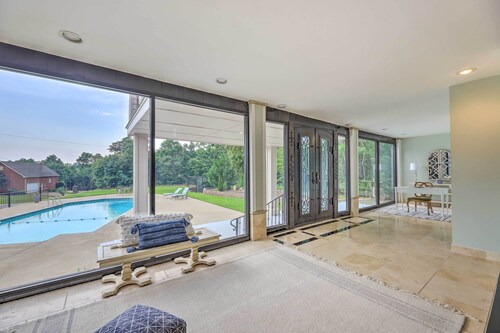 Pickwick Lake Home w/ Screened-in Porch, Dock