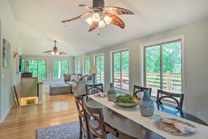 Talo (4 Bedrooms) | Sisätilat