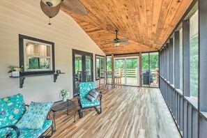 House (4 Bedrooms) | Interior - Pickwick Lake Home w/ Screened-in Porch, Dock (Savannah)