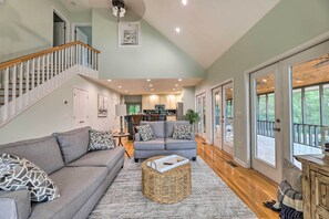 House (4 Bedrooms) | Interior