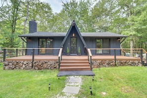 Exterior - Pocono Lake Cabin w/ Hot Tub & Resort Amenities! (Pocono Lake)