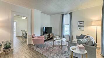 House (3 Bedrooms) | Front of property