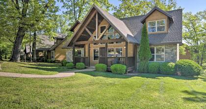 Refined Resort Residence Near Silver Dollar City!