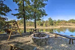 House (2 Bedrooms) | Interior - Hot Tub & Fireplace! Macks Creek Cabin on 30 Acres (Macks Creek)