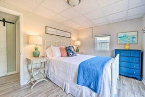 House (2 Bedrooms) | Interior - Picturesque Duplex Unit, 1/2 Mi to the Beach! (Oak Island)