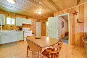 House (1 Bedroom) | Interior - Rustic Cabin on Farm ~ 4 Mi to Kentucky Lake! (New Concord)