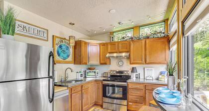 Scenic Lead Cabin: Steps to Terry Peak Ski Area!