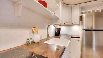 Apartment (1 Bedroom) | Interior