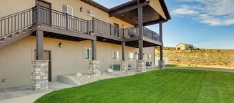 Ranch Escape w/ Patio ~ 21 Mi to Bryce Canyon