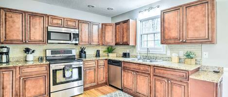 House (3 Bedrooms) | Interior