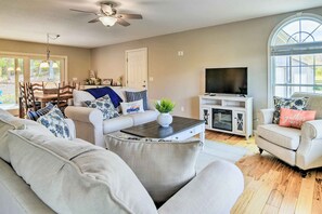 House (3 Bedrooms) | Front of property