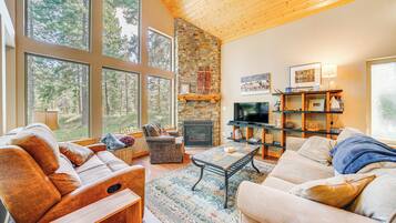 Cottage (3 Bedrooms) | Front of property