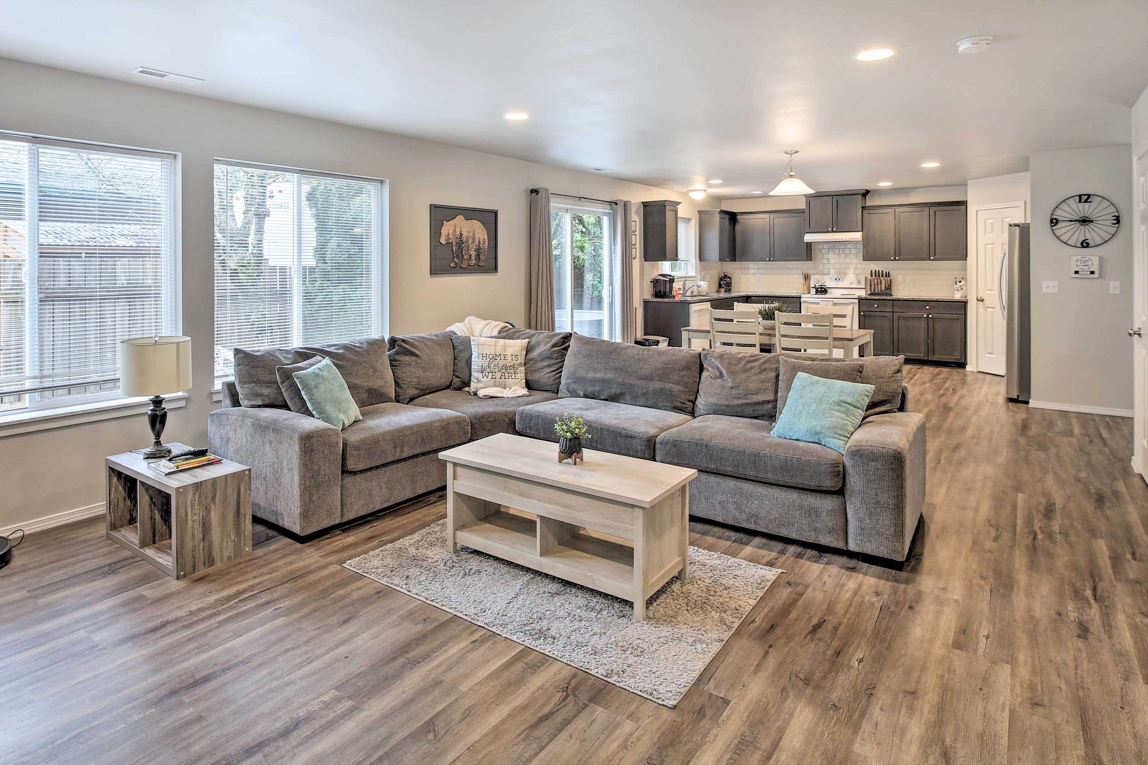 Spacious Covington Home w/ Hot Tub!