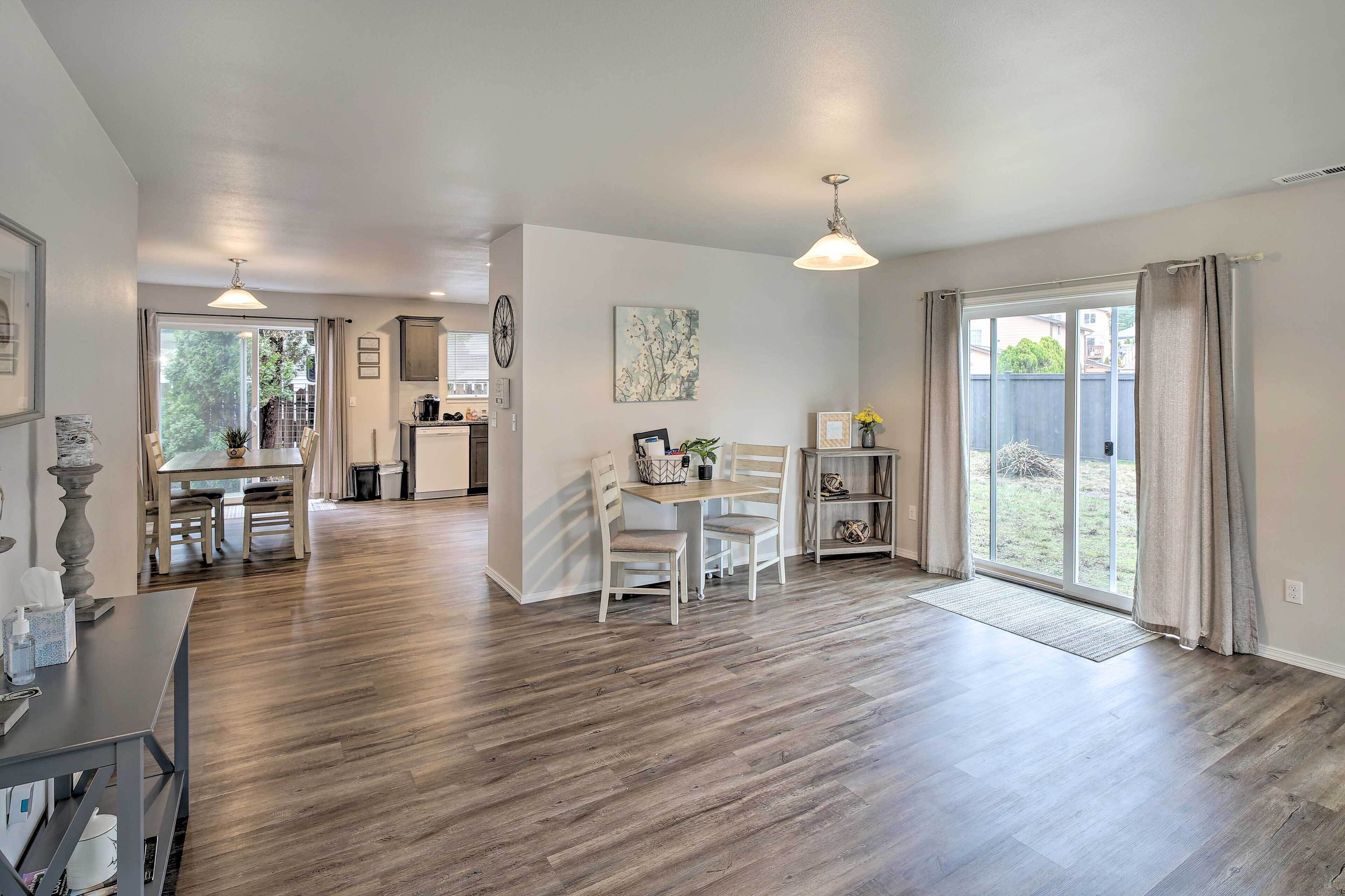 Spacious Covington Home w/ Hot Tub!