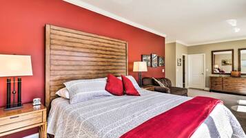 House (5 Bedrooms) | Interior