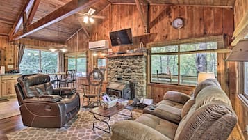 House (2 Bedrooms) | Front of property